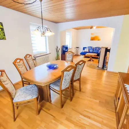 Ella, 95qm, Terrasse 아파트